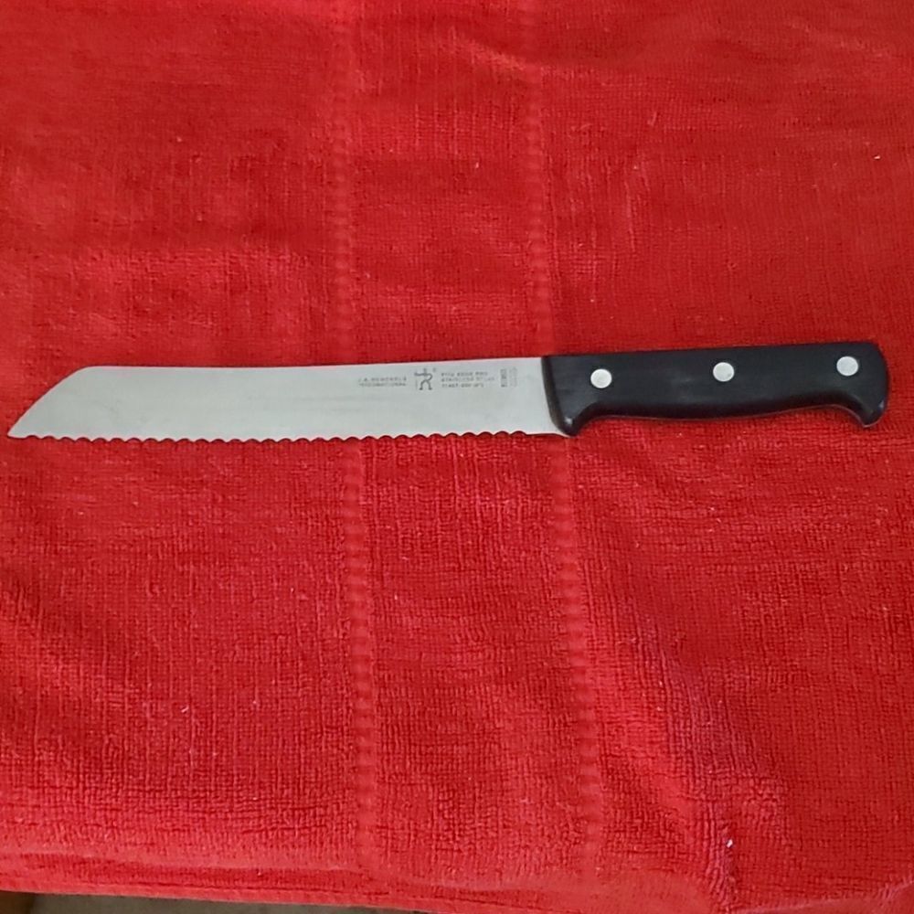 J.A. Henckels International 8" Bread Knife